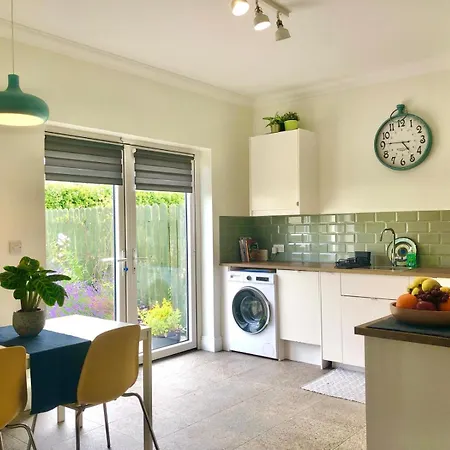 Swallow's Rest Garden * 애쉬본