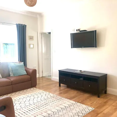 Swallow's Rest Garden Άσμπερν