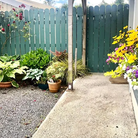 Swallow's Rest Garden Apartment *