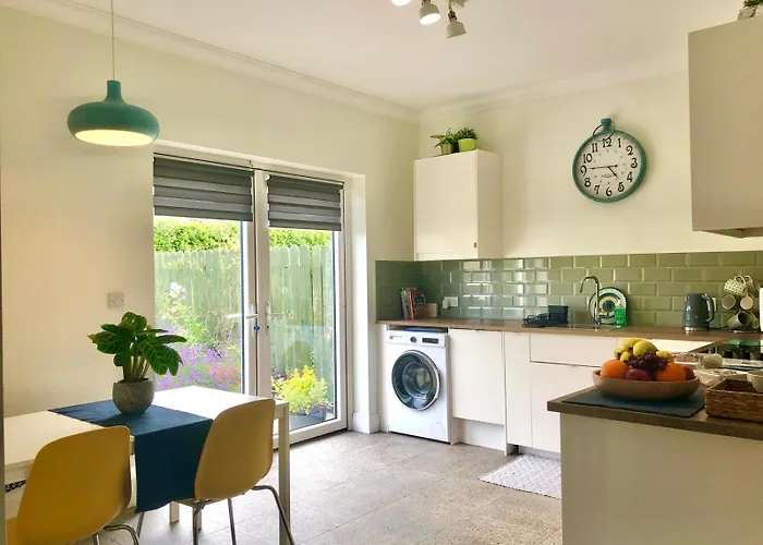 Swallow's Rest Garden * 애쉬본